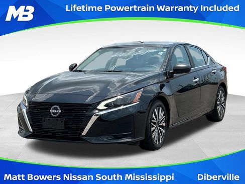 Used 2025 Nissan Altima 2.5 SV FWD image 1