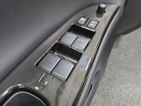 Used 2017 INFINITI QX50 AWD w/ Premium Package image 26