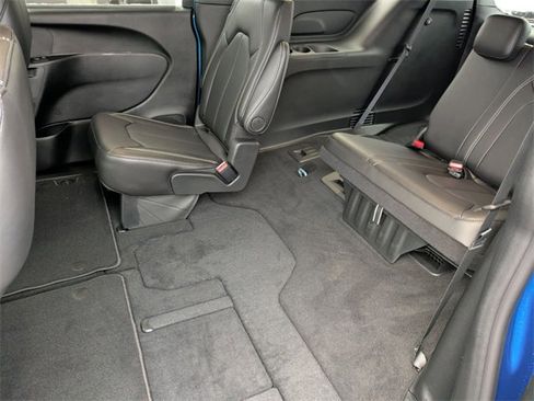 New 2026 Chrysler Pacifica Select image 23