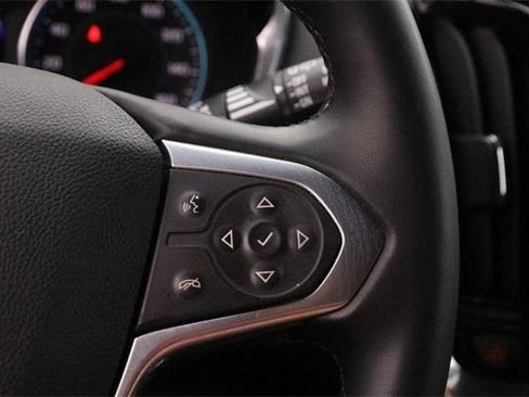 Used 2023 Chevrolet Traverse LT image 14