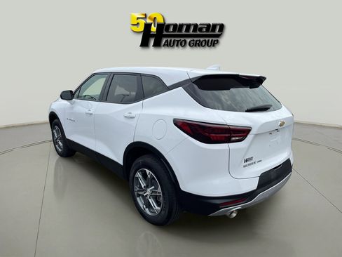 Used 2023 Chevrolet Blazer LT image 3