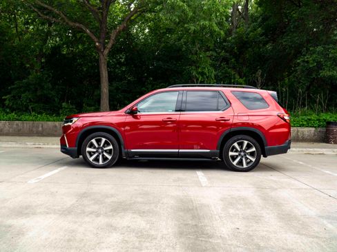 Certified 2024 Honda Pilot Elite image 6