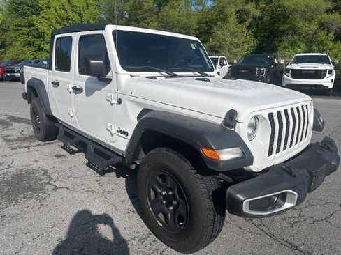 Used 2023 Jeep Gladiator Sport AWD/4WD image 3