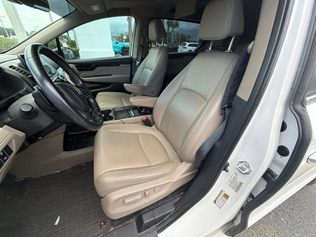 Used 2021 Honda Odyssey Touring image 5