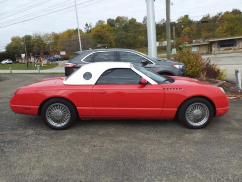 Used 2004 Ford Thunderbird Deluxe image 2