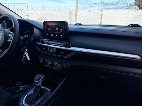 Used 2021 Kia Forte LXS image 29