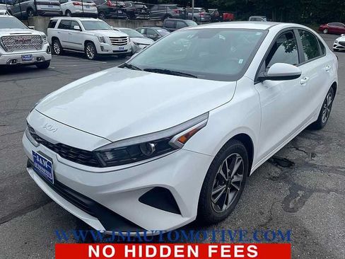 Used 2024 Kia Forte LXS FWD image 1