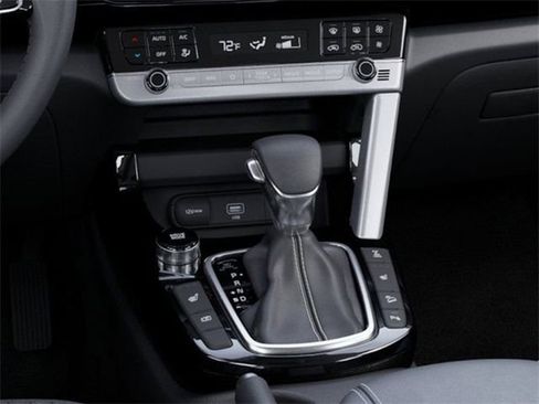 Certified 2025 Kia Seltos X-Line AWD/4WD image 23