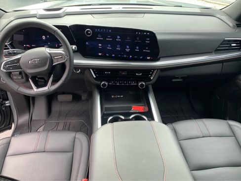 Used 2025 Chevrolet Tahoe RST image 11