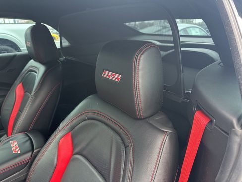 Used 2020 Chevrolet Camaro SS image 11