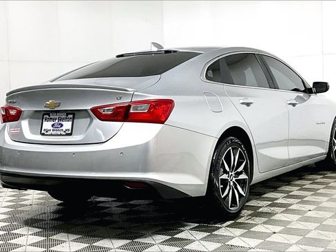 Used 2017 Chevrolet Malibu LT w/ Driver Confidence Package image 11