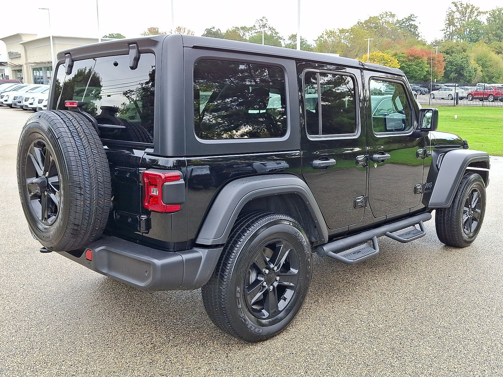 Used 2022 Jeep Wrangler Unlimited Sport AWD/4WD image 25