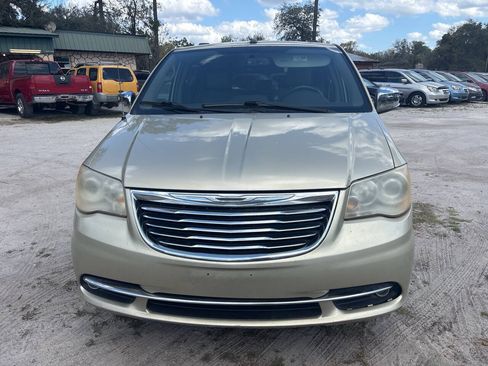 Used 2011 Chrysler Town & Country Limited FWD image 1