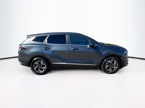 Used 2023 Kia Sportage LX image 8