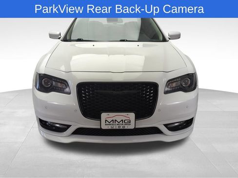 Used 2022 Chrysler 300 Touring L RWD image 11