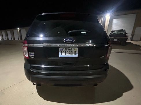 Used 2015 Ford Explorer XLT w/ Equipment Group 202A image 3