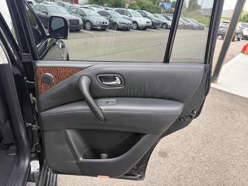 Used 2017 Nissan Armada Platinum w/ Interior Lighting Package AWD/4WD image 15