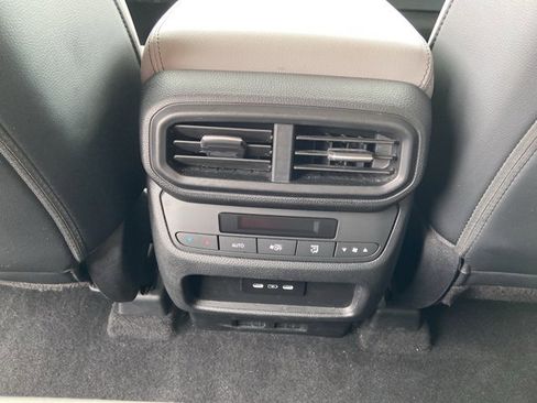 Used 2025 Honda Pilot EX-L image 50