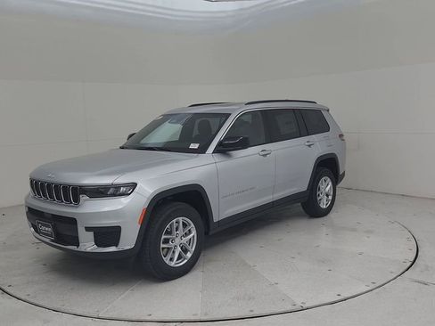 New 2025 Jeep Grand Cherokee L Laredo image 7