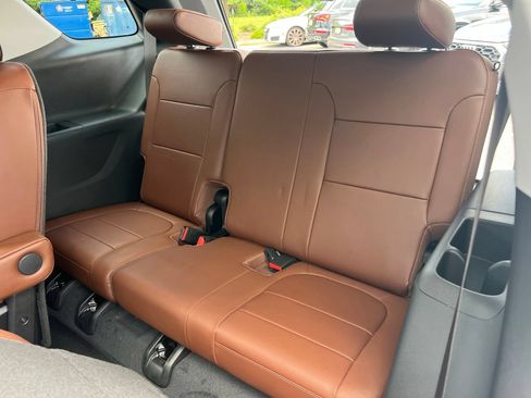 Used 2021 Chevrolet Traverse High Country FWD image 35