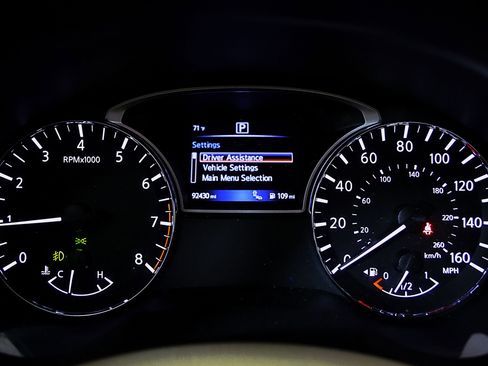 Used 2017 Nissan Altima 2.5 SL w/ Moonroof Package image 24