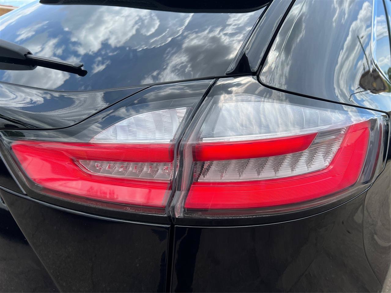 Used 2022 Ford Edge Titanium AWD/4WD image 19