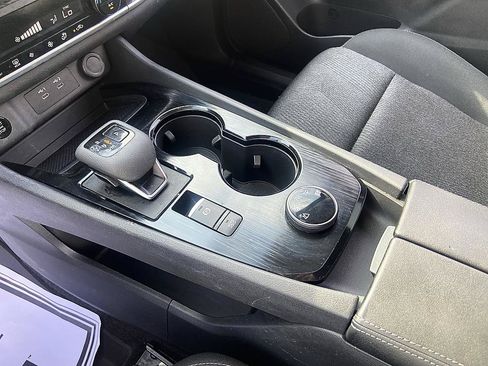 Certified 2025 Nissan Rogue SV AWD/4WD image 19