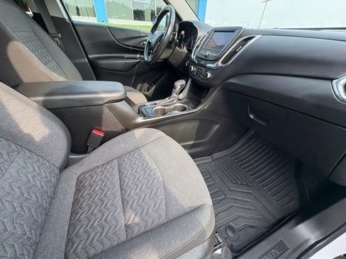 Used 2022 Chevrolet Equinox LT w/ Driver Convenience Package image 35