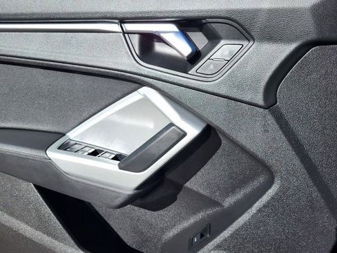 Used 2020 Audi Q3 2.0T Premium Plus w/ Premium Plus Package image 19