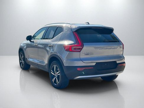 Used 2025 Volvo XC40 B5 Core w/ Protection Package Premier image 7