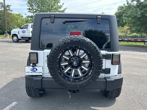 Used 2016 Jeep Wrangler Sport w/ Quick Order Package 24S AWD/4WD image 5