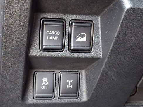 Used 2022 Nissan Frontier PRO-4X w/ Off-Road Protection Package AWD/4WD image 27