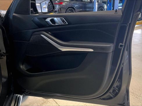 Used 2023 BMW X5 sDrive40i w/ Premium Package image 22