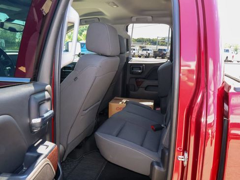 Used 2018 GMC Sierra 1500 SLE w/ SLE Value Package AWD/4WD image 10