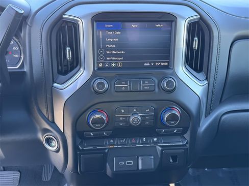 Used 2019 Chevrolet Silverado 1500 LT w/ All-Star Edition image 7