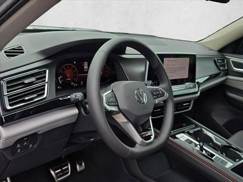 New 2026 Volkswagen Atlas Peak Edition AWD/4WD image 8