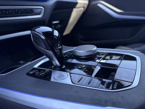 Used 2022 BMW X5 sDrive40i w/ Premium Package image 19