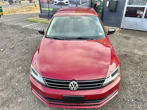 Used 2016 Volkswagen Jetta S image 3
