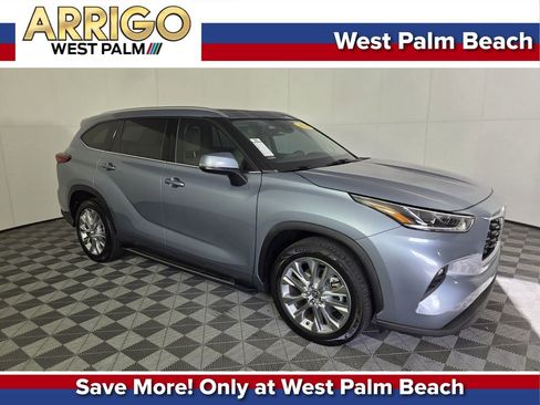 Used 2022 Toyota Highlander Limited image 1