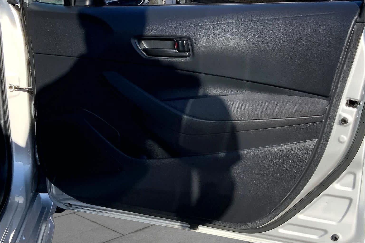 Used 2025 Toyota Corolla LE FWD image 22