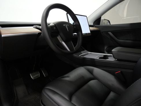 Used 2021 Tesla Model Y Long Range AWD/4WD image 12