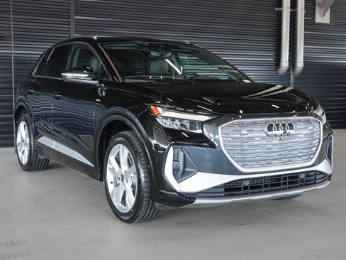 Used 2023 Audi Q4 e-tron Premium Plus w/ Premium Plus AWD/4WD image 10