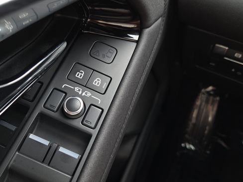 Used 2022 Land Rover Range Rover Evoque SE AWD/4WD image 19