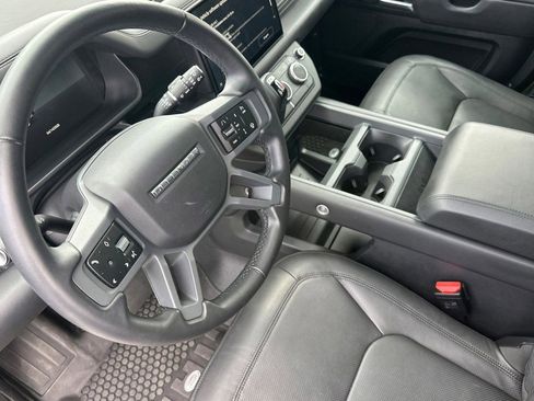 Certified 2025 Land Rover Defender 130 X-Dynamic SE AWD/4WD image 4