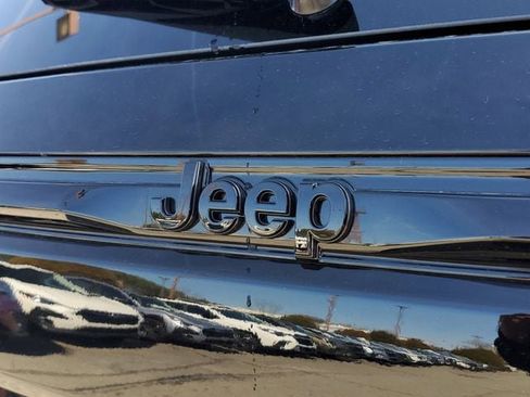 New 2026 Jeep Grand Cherokee Altitude AWD/4WD image 7