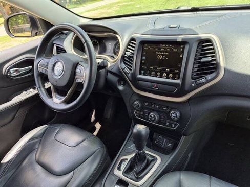 Used 2015 Jeep Cherokee Limited AWD/4WD image 36