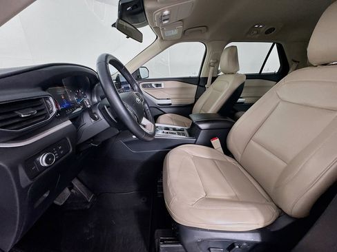 Used 2020 Ford Explorer XLT w/ Equipment Group 202A image 26