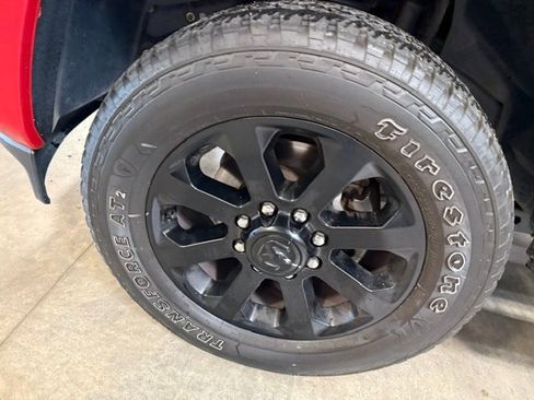 Certified 2024 RAM 2500 Big Horn w/ Night Edition AWD/4WD image 38