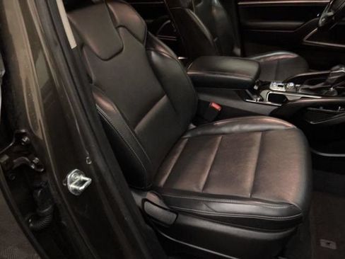 Certified 2024 Kia Telluride S FWD image 17