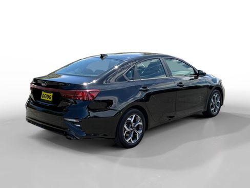 Used 2019 Kia Forte LXS FWD image 5